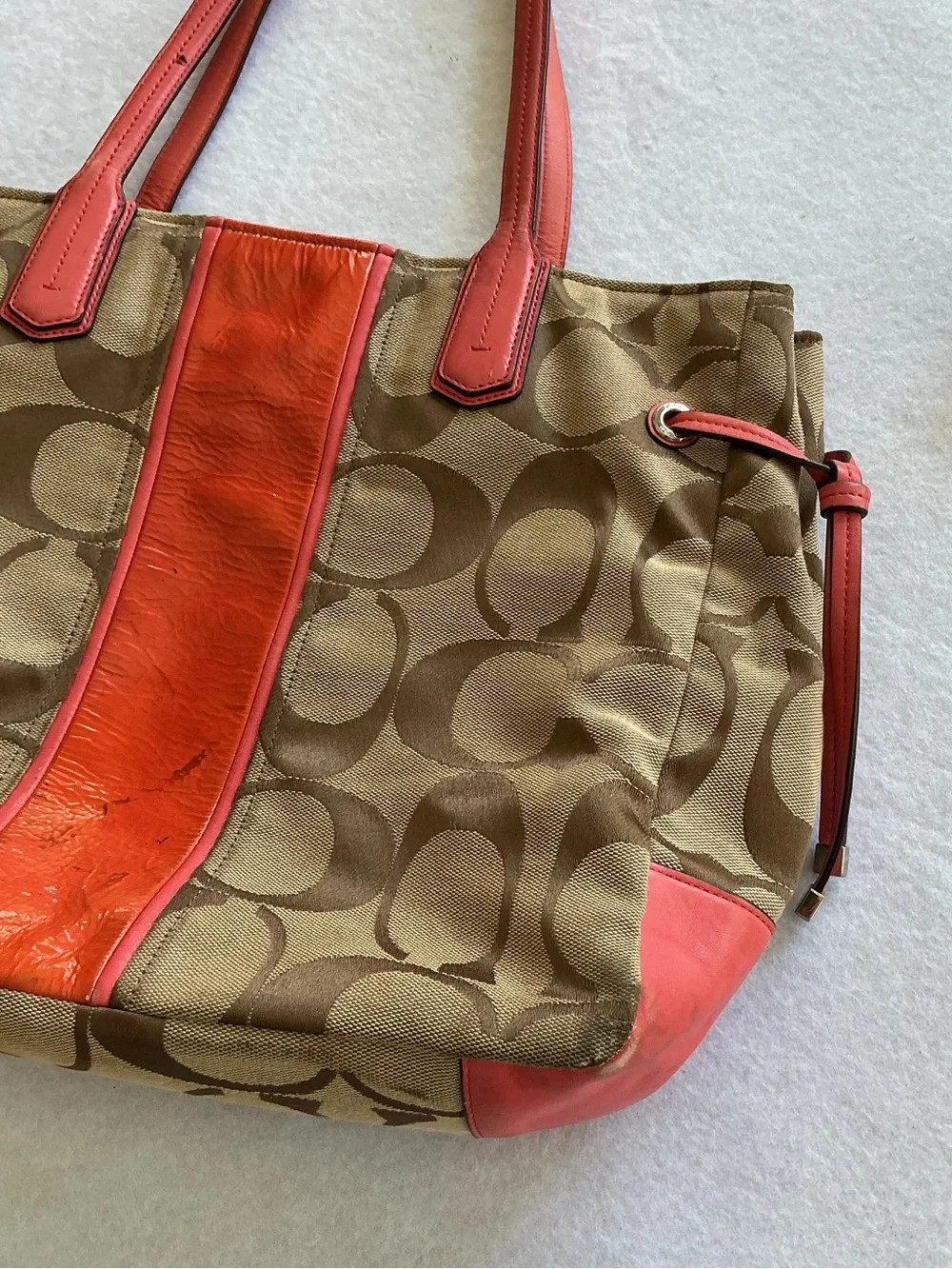 Coach Chelsea Signature Stripe Charlie Tote Khaki Coral‎ Patent Leather Bag